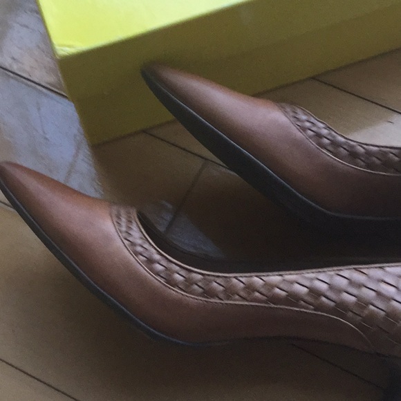 CIRCA Joan  & David Leather  Pumps 8 1/2 - Picture 7 of 8